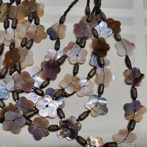 Statement Necklace Brown Beads Floral Shapes Lobster Claw Closure 10 in drop - Picture 6 of 10